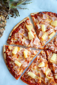 Hawaiian Pizza -18″, Smoked Ham & Pineapple…